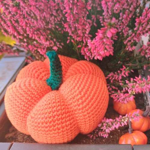 NÁVOD - Háčkovaná Halloweenská dýně