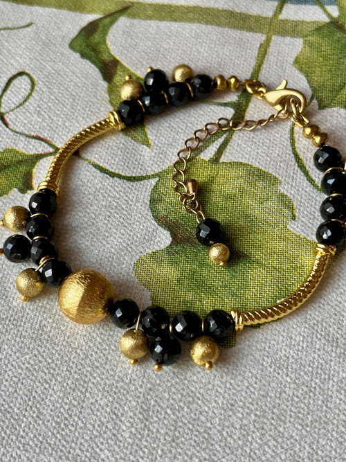 Náramek pro elegantní ženu