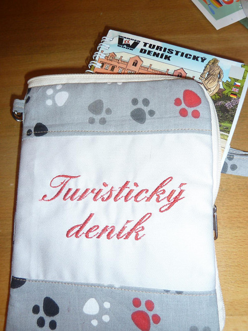 Obal na turistický deník - ťapky — foto 1