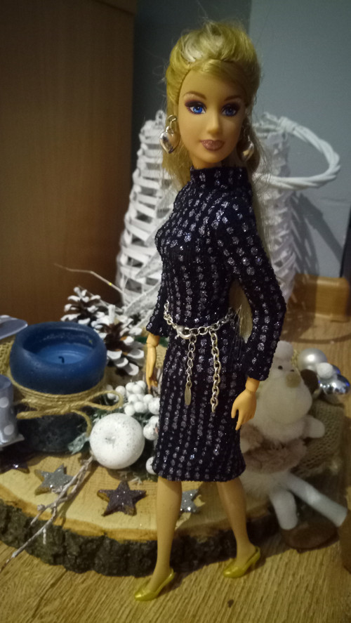Společenské šaty pro Barbie