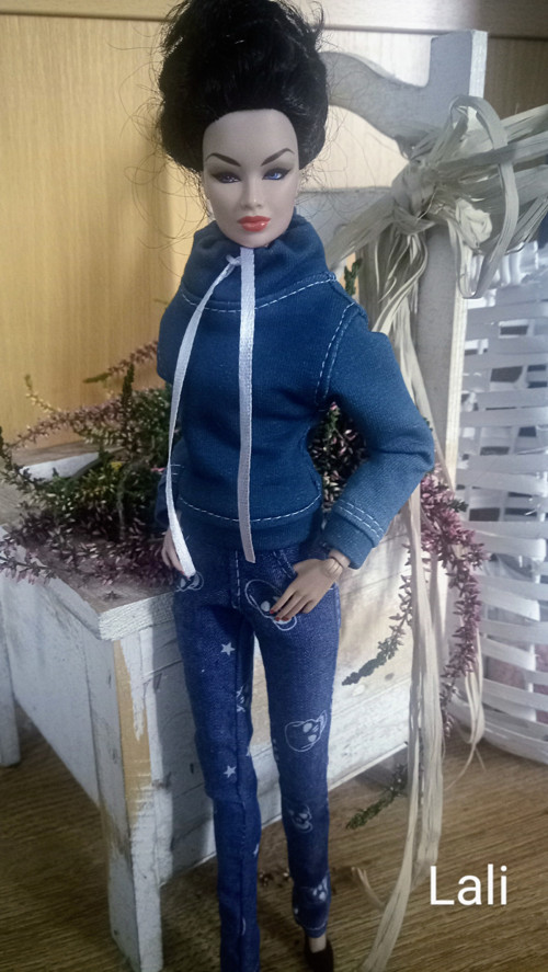 Mikina pro Barbie i FR2 — foto 1