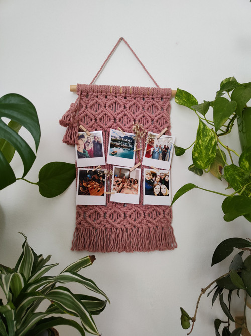 Macramé rámeček / nástěnka na fotky Lupeny růží