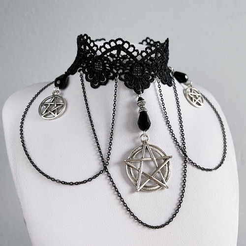Pentagram Witch — foto 1