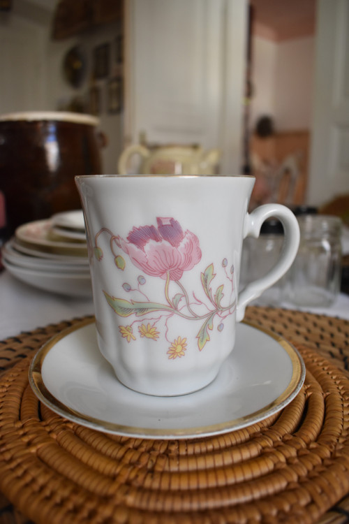 Hrneček porcelánový — foto 1