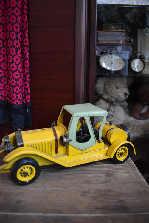 Plechové auto — foto 1