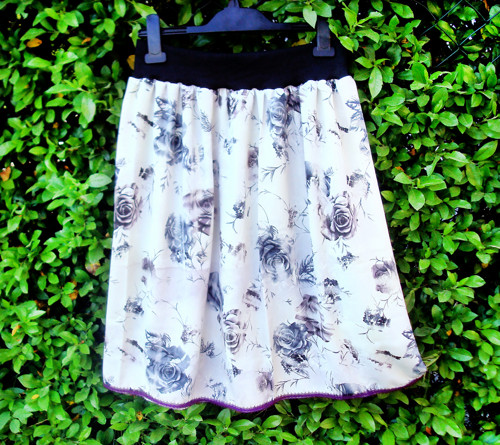 Sukně - silky s růžemi ..... vel. UNI (38 - 46)