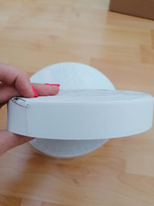 Pruženka hladká šíře 30 mm tkaná