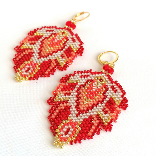 Red Oriental Dangle Beaded Earrings