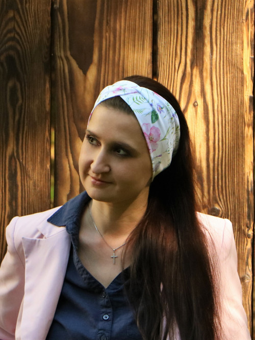 Prekrížená úpletová čelenka lúčne kvety