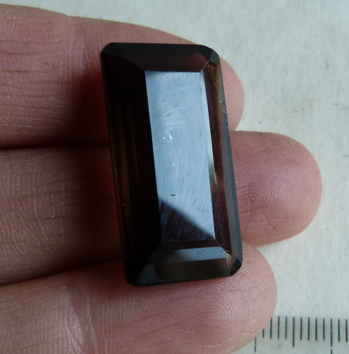 Záhněda - brus fazetovaný - 6,1 g - Extra (ZB6)