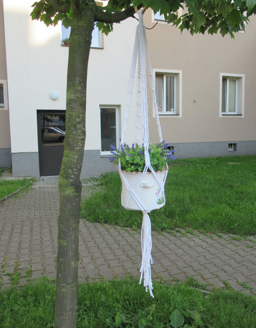 Závěsný květináč
