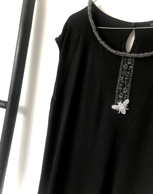 BLACK — foto 1