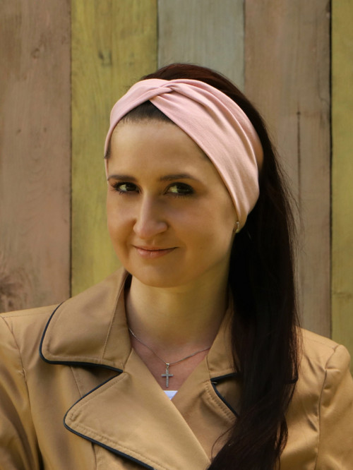 Prekrížená úpletová čelenka staroružová