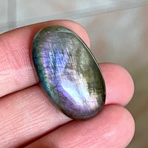 Labradorit kabošon ovál / M-S147 (25x16x6mm)