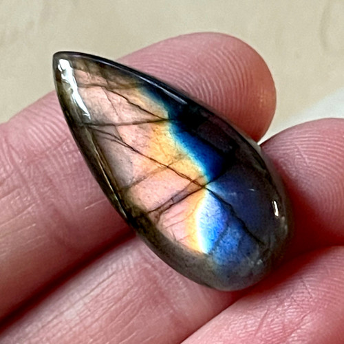 Labradorit kabošon kapka / M-S148 (28x12x6mm)