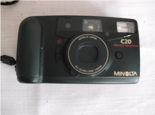 Starý fotoaparát " Minolta C20 "