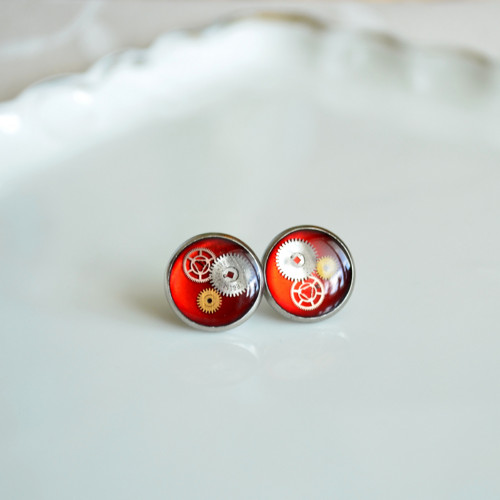 Červené steampunkové náušnice pecky, 12mm, nerez