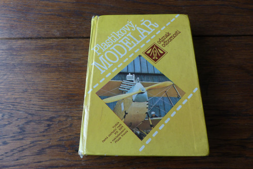 Plastikový modelář...modely letadel, 1987