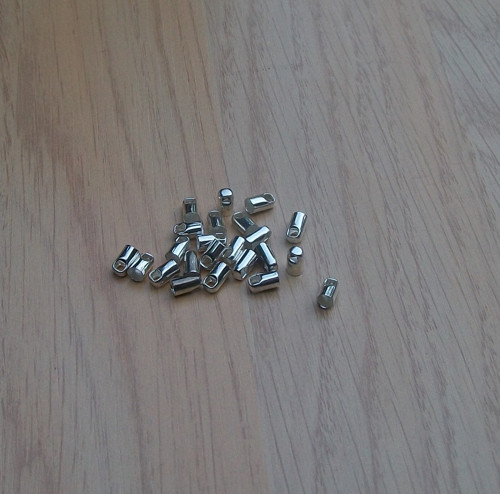 STŘÍBRNÉ KONCOVKY NA KŮŽI 2,5 mm - 10 ks