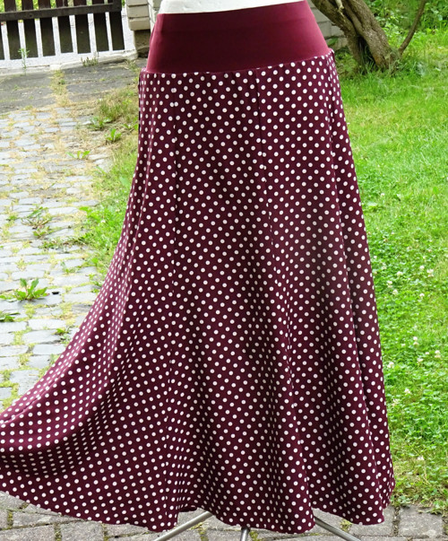 Dlouhá hedvábná sukně -vínovo bílý puntík