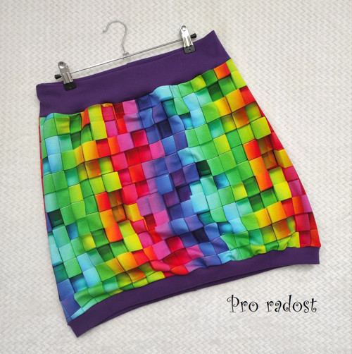 PESTROBAREVNÁ délka cca 50cm vel.XS-2XL