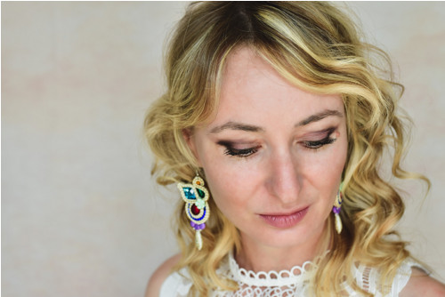 Soutache barevné béžové náušnice na léto