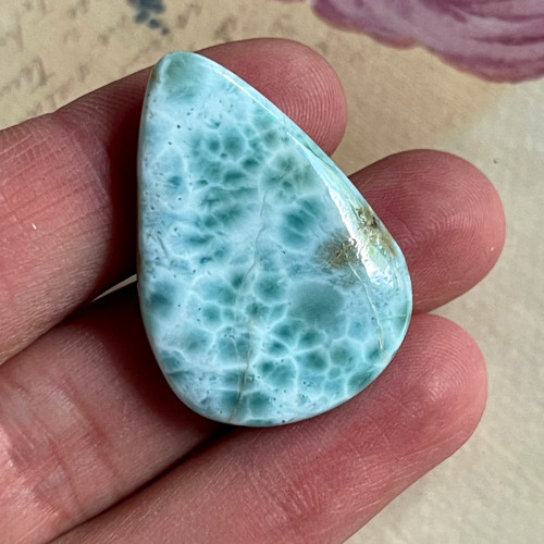 Larimar kabošon AAA / A-3107 (č.1 slza AAA)