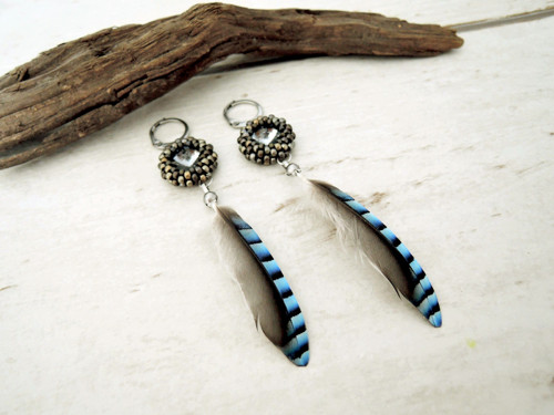 Náušnice "Jay" Anthracite Swarovski Sojčí peří — foto 1