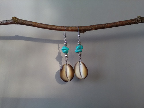 Náušnice s tyrkenitem / kauri mušle