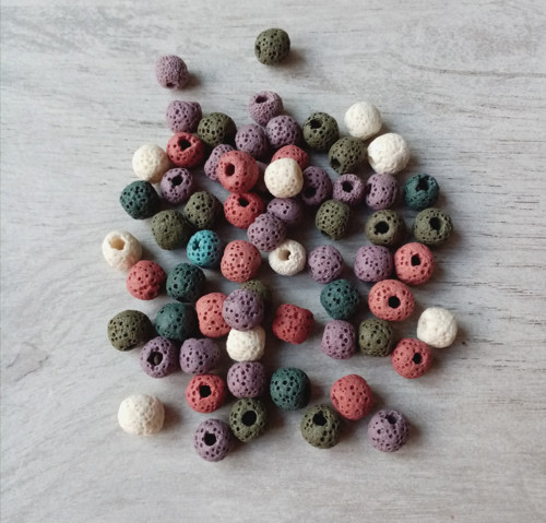 Syntetická láva kulička 8mm MIX - 40ks