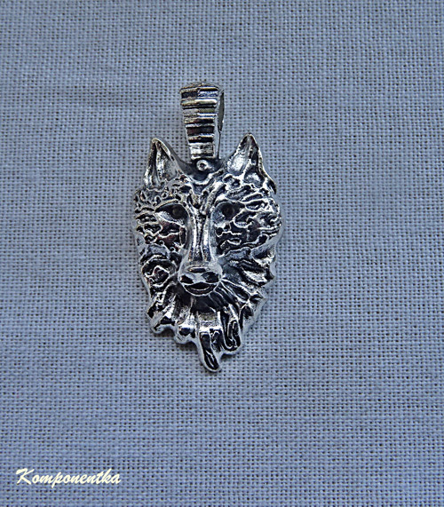 Kovový přívěsek vlk 30x15mm 1kus