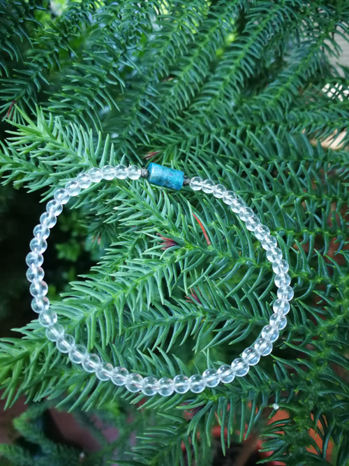 Apatit, pyrit, křišťál — foto 1