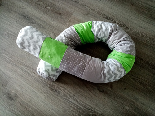 Válec / polštář nejenom do postele "zelena"
