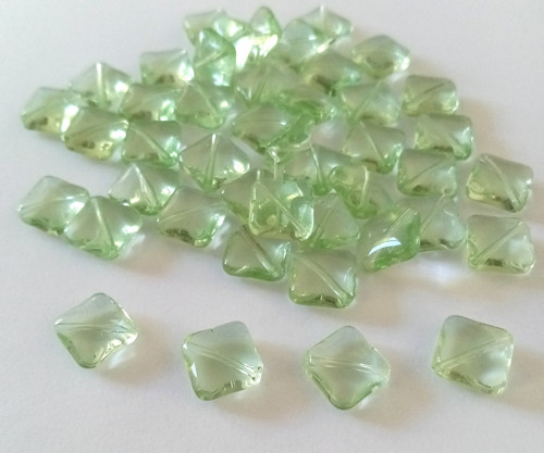Mačkané korálky 11x11mm - 30ks