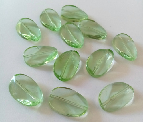 Mačkané korálky Vel. : 20x14mm - 6 ks. II. jakost
