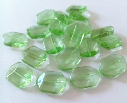 Mačkané korálky Vel. : 20x13mm - 10 ks. II. jakost