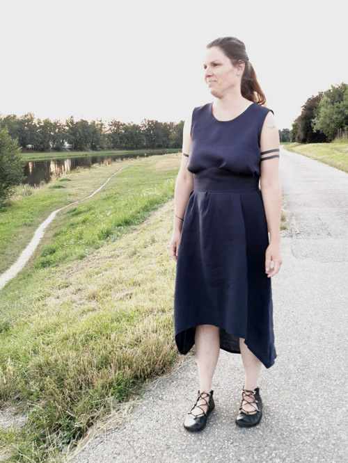 Lněné šaty — foto 1