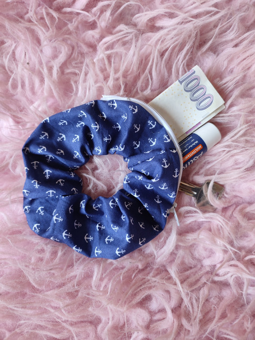 Scrunchie zipper námořnická gumička s kapsičkou — foto 1