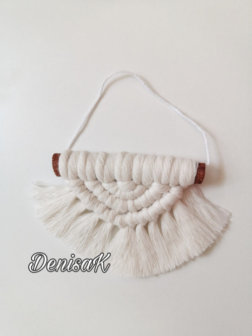 Macrame závěs bílý na skořici