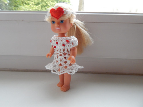Šatičky pro malou Evičku - Barbie