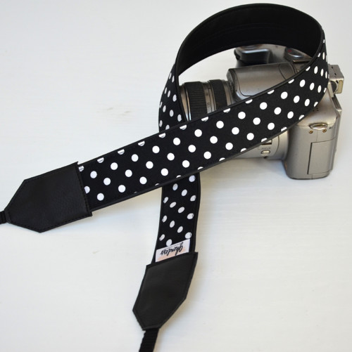 Popruh na fotoaparát - Polka dots