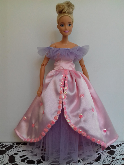 Šatičky pro Barbie - pohádkové č.1 — foto 1