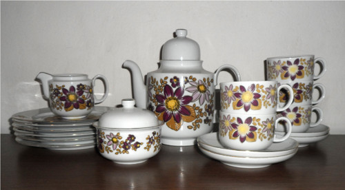 Porcelánový SERVIS, zn. Henneberg Porzellan 1777