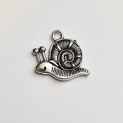 Přívěsek - hlemýžď 15x18 mm, 5 ks