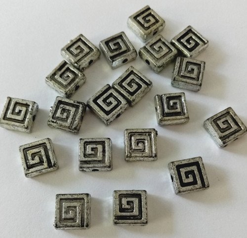 Ozdobný mezičlánek 8x8mm - 20 ks