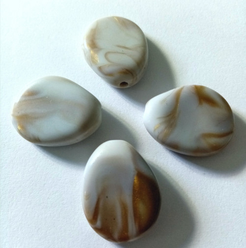 Plastový korálek 24x18mm - 4ks