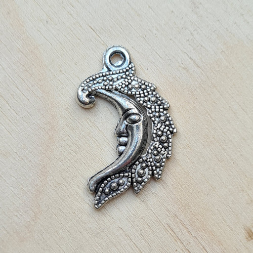 Přívěsek - měsíc s hřívou 30x18 mm, 5 ks