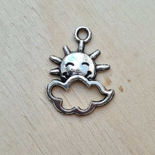 Přívěsek - slunce s mráčkem 16x21 mm, 5 ks