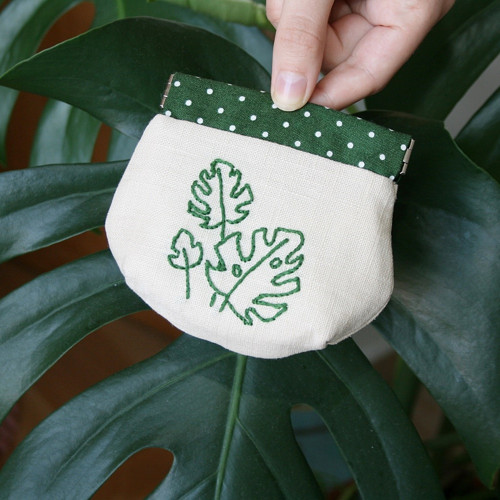 Monstera - vyšívaná mincovka
