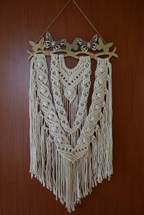 Macramé nástěnná dekorace s motýlky